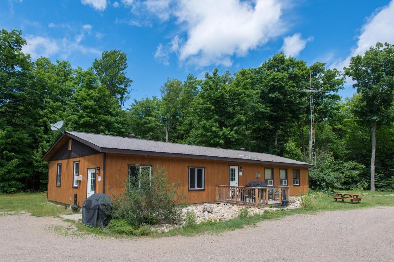 Madawaska Lodge-Cottage Luaran gambar