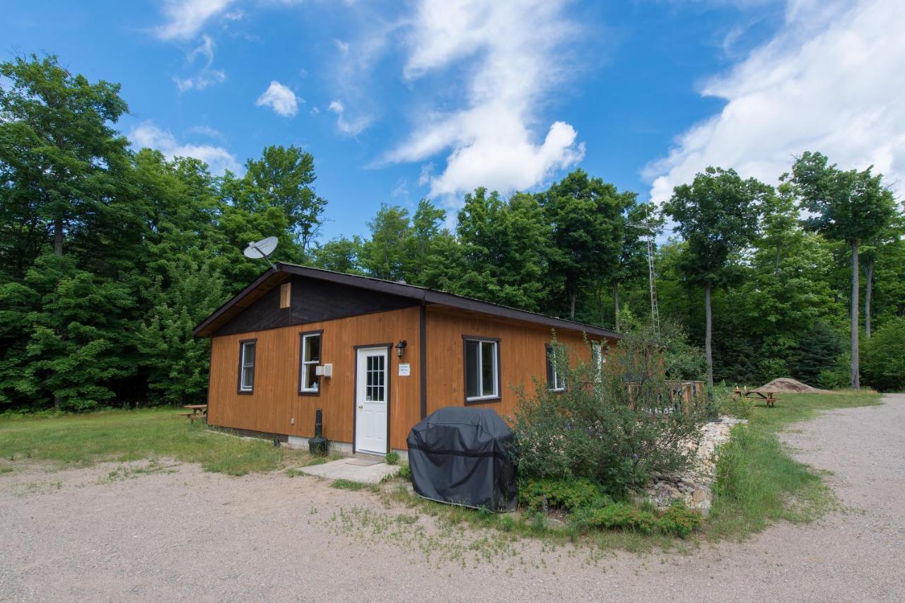 Madawaska Lodge-Cottage Luaran gambar
