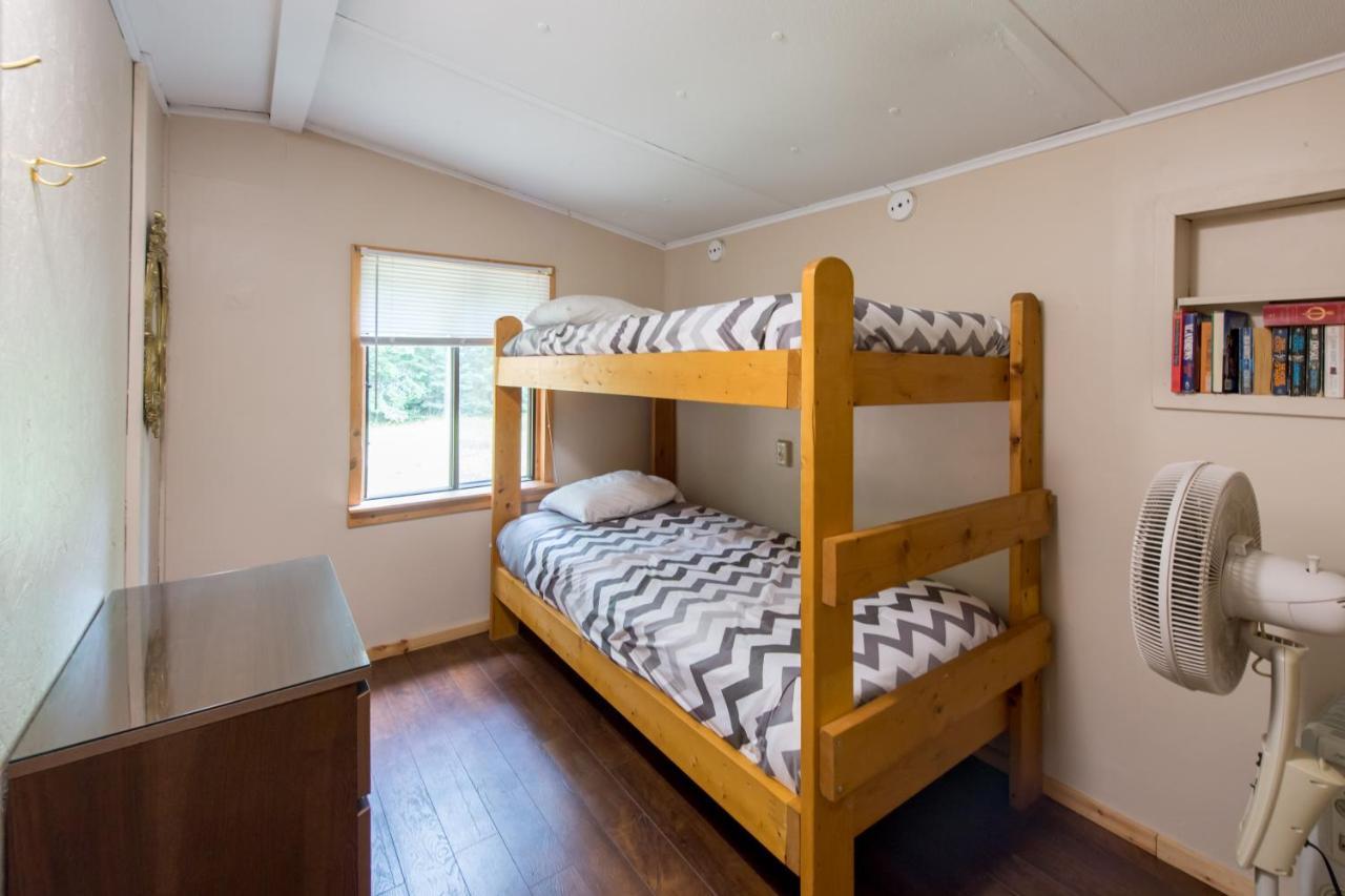 Madawaska Lodge-Cottage Luaran gambar