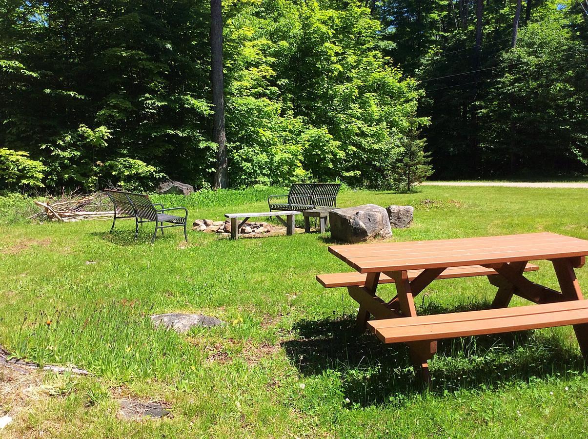 Madawaska Lodge-Cottage Luaran gambar