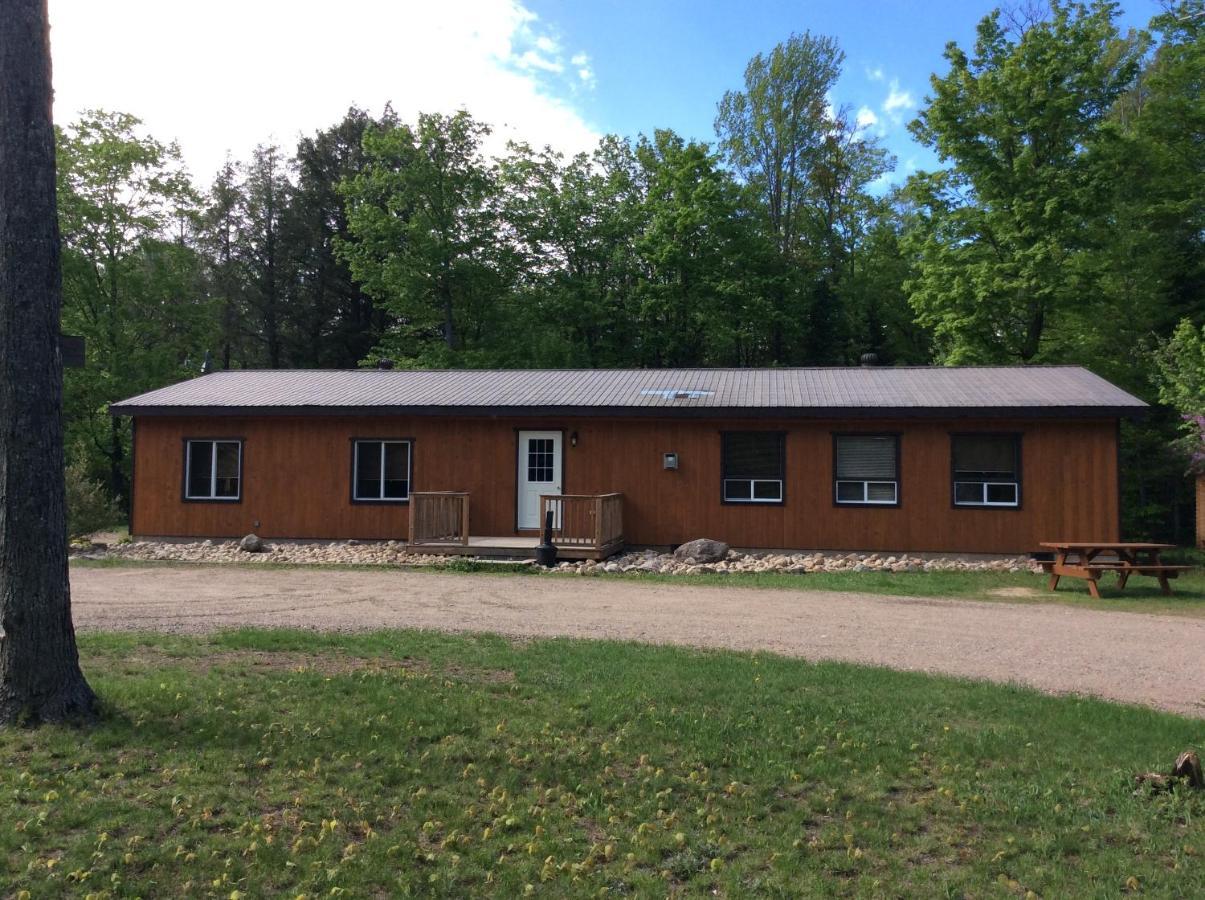 Madawaska Lodge-Cottage Luaran gambar